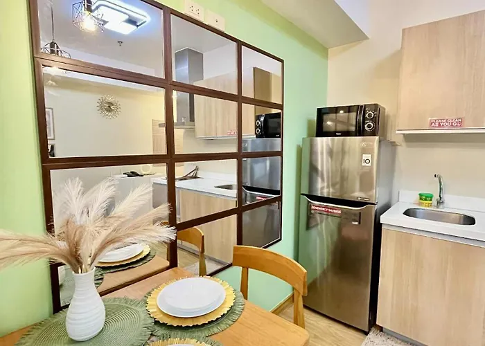 Cozy Corner Staycation Apartahotel Manila